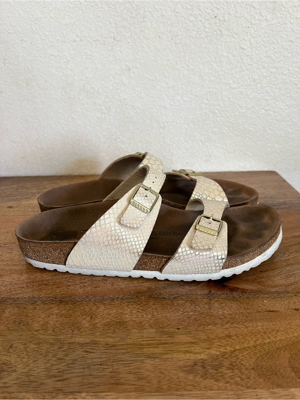 Birkenstock Shiny Snake Print in Shiny Cream Sandals  Size 42 L11-11.5